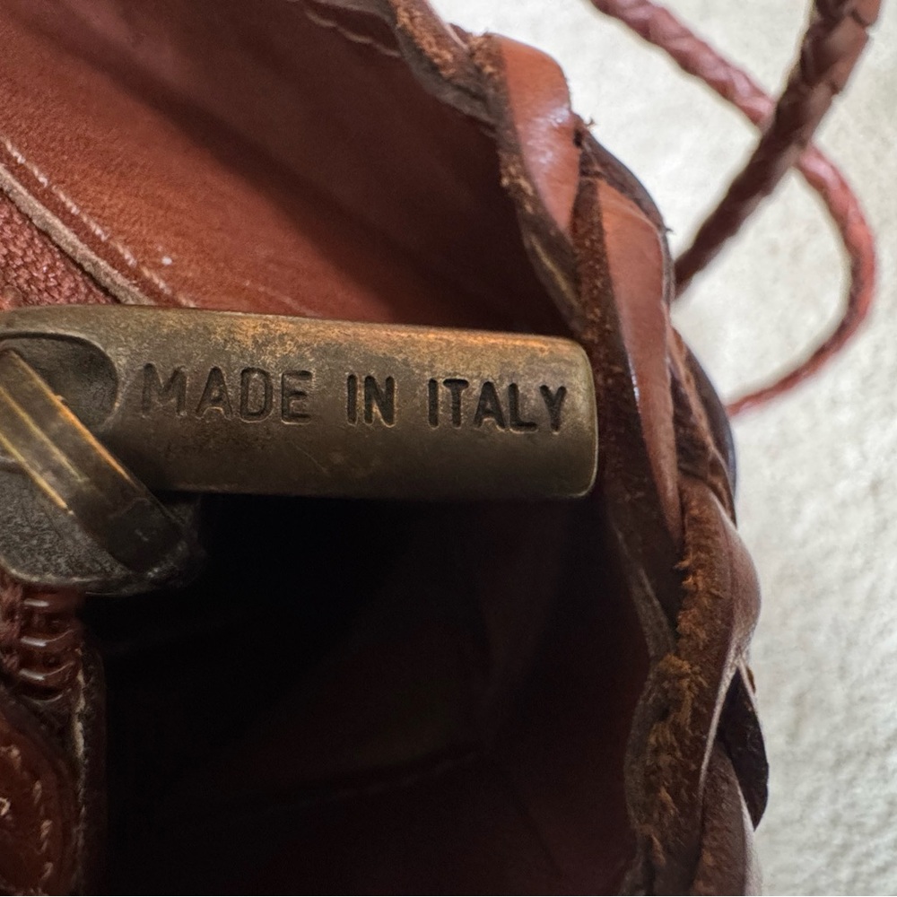 Italian leather Woven Brown Women’s Shoulder Bag - Picture 4 of 9